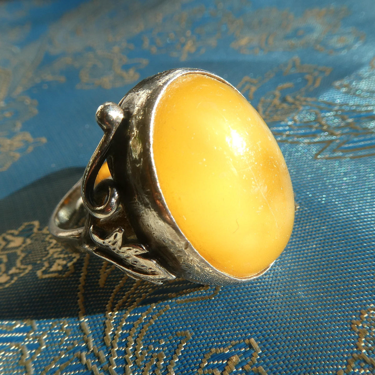 Large 6.6g Baltic Butterscotch Amber Silver Ring, 1990s Artisan Handcrafted Egg Yolk Beeswax Amber