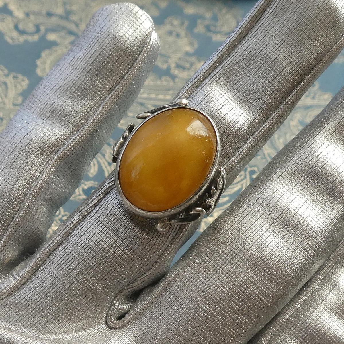Large 6.6g Baltic Butterscotch Amber Silver Ring, 1990s Artisan Handcrafted Egg Yolk Beeswax Amber
