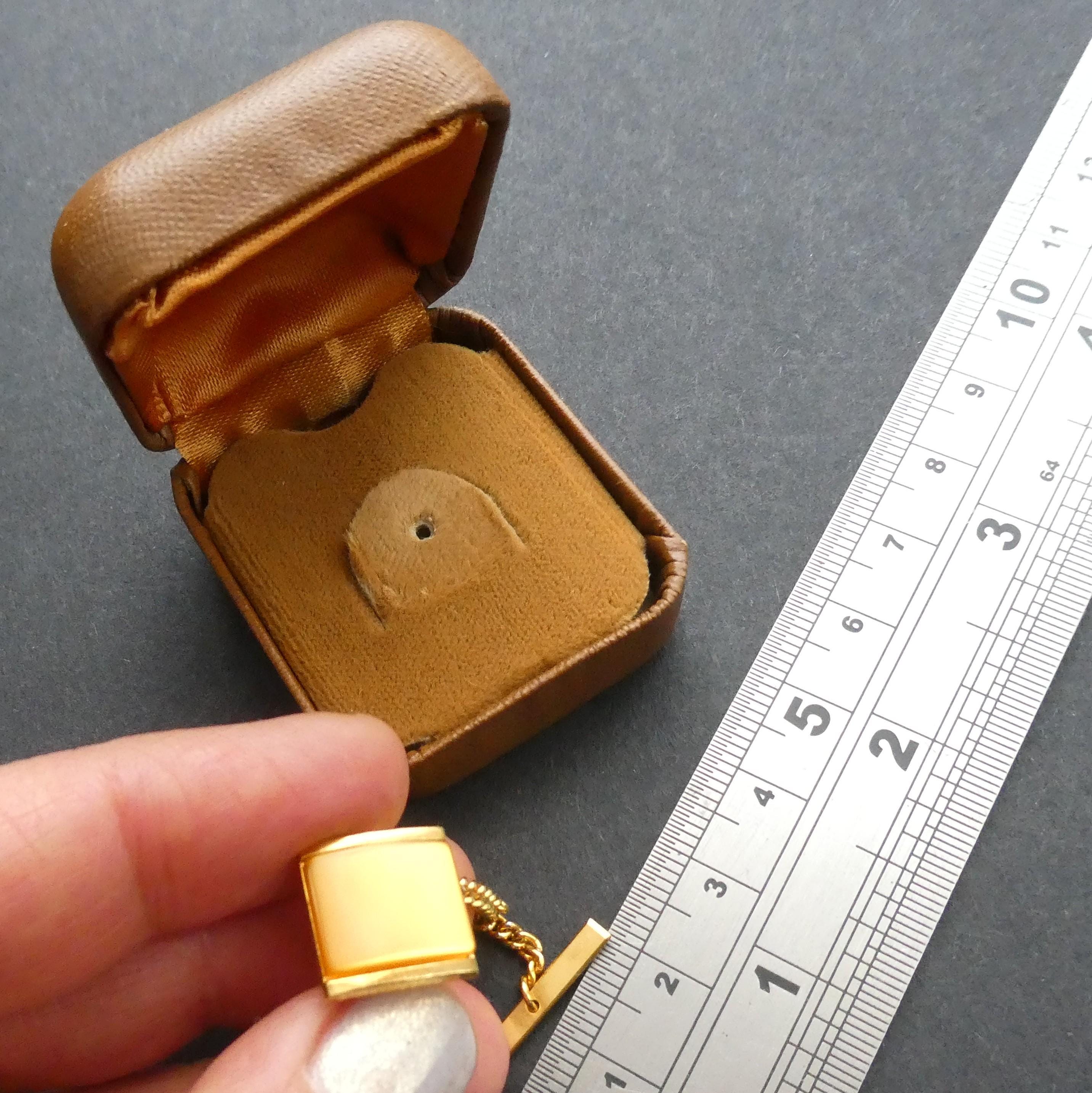 Vintage 1960s Tie Pin Tack Stud in the Original Meakers of Picadilly Box - English Midcentury Thermoset Moonglow Lucite Mod Gentleman's Accessory