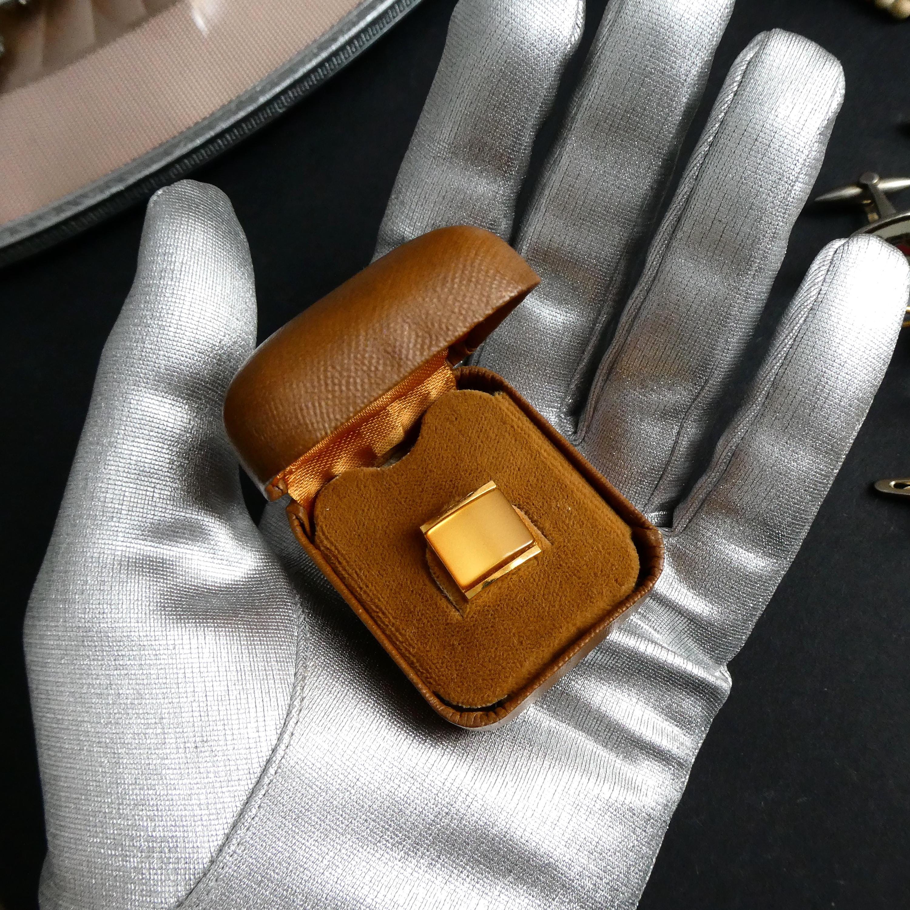 Vintage 1960s Tie Pin Tack Stud in the Original Meakers of Picadilly Box - English Midcentury Thermoset Moonglow Lucite Mod Gentleman's Accessory