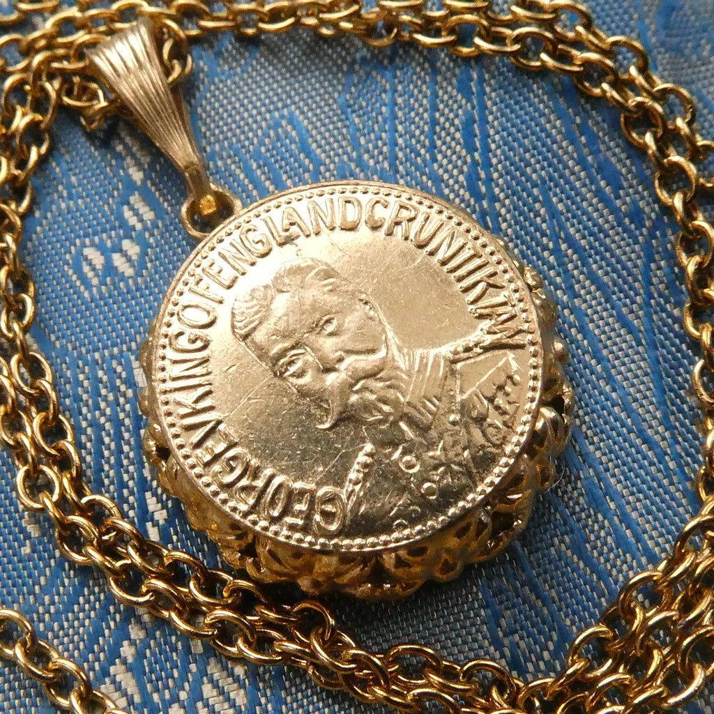 Rare Antique George V Medal Locket Photo Frame WWI Era English Royal Souvenir