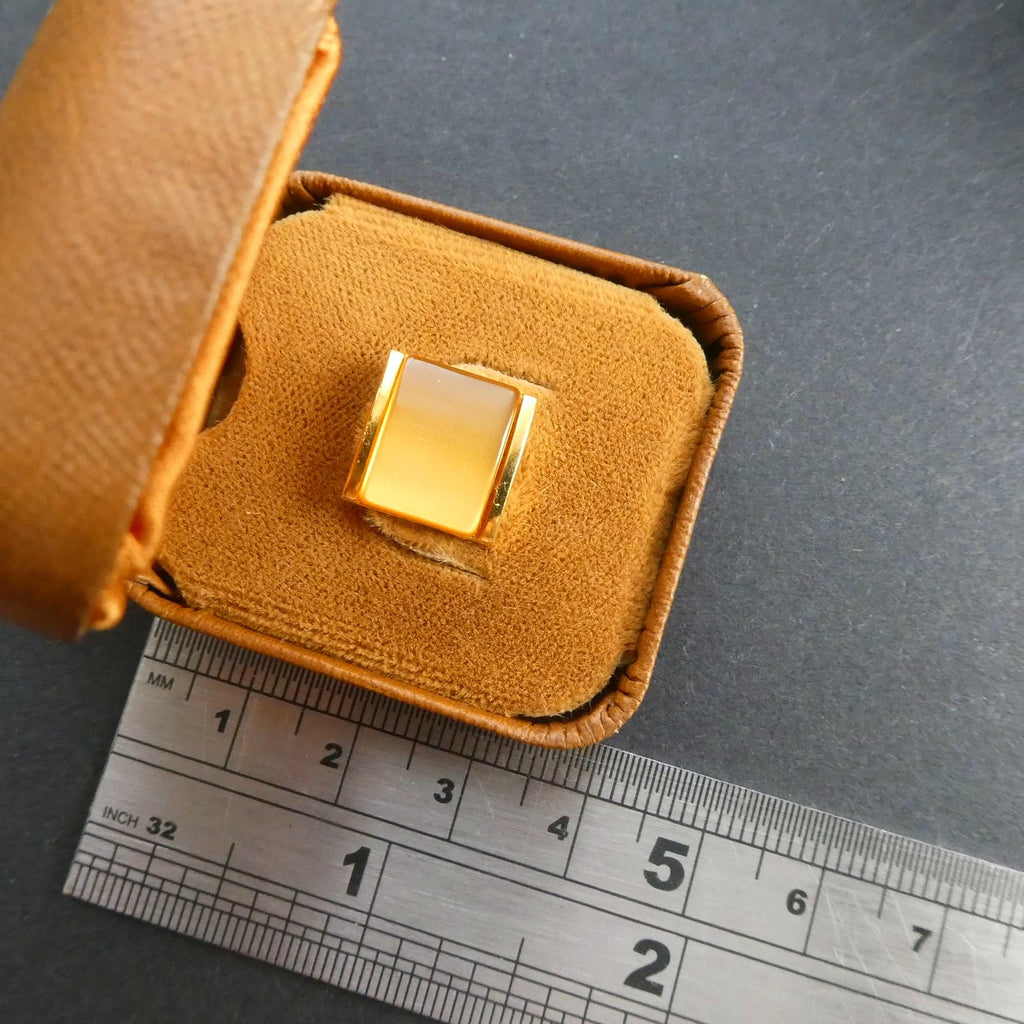 Vintage 1960s Tie Pin Tack Stud in the Original Meakers of Picadilly Box - English Midcentury Thermoset Moonglow Lucite Mod Gentleman's Accessory