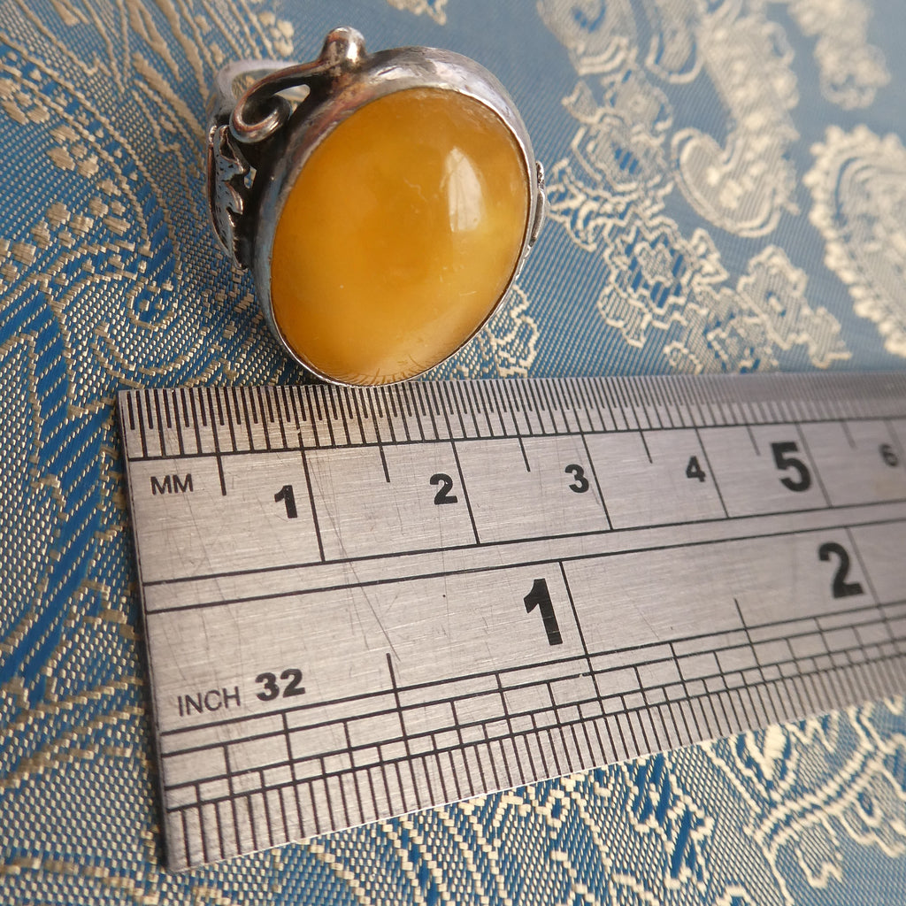 Large 6.6g Baltic Butterscotch Amber Silver Ring, 1990s Artisan Handcrafted Egg Yolk Beeswax Amber