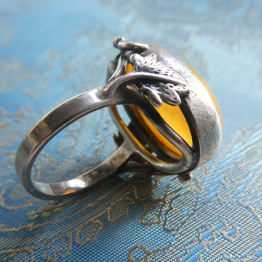 Large 6.6g Baltic Butterscotch Amber Silver Ring, 1990s Artisan Handcrafted Egg Yolk Beeswax Amber