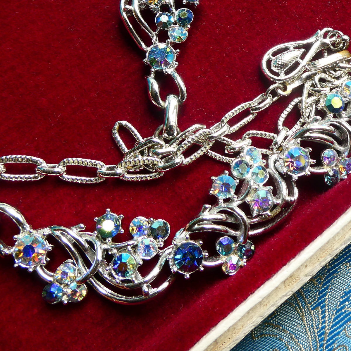 Vintage 1950s Costume Necklace Midcentury Aurora Borealis Crystal Collar, Likely Jewelcraft