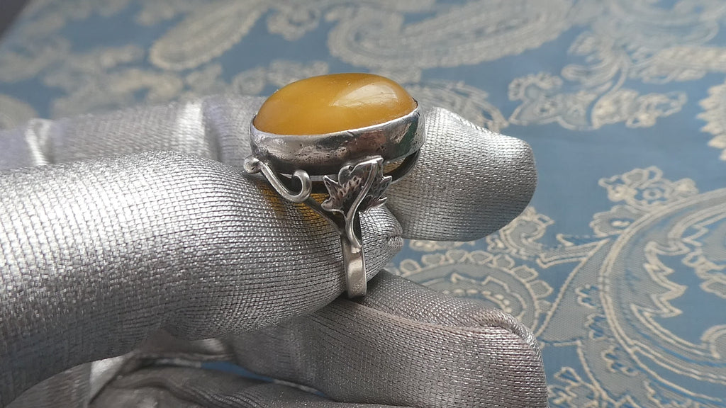Large 6.6g Baltic Butterscotch Amber Silver Ring, 1990s Artisan Handcrafted Egg Yolk Beeswax Amber